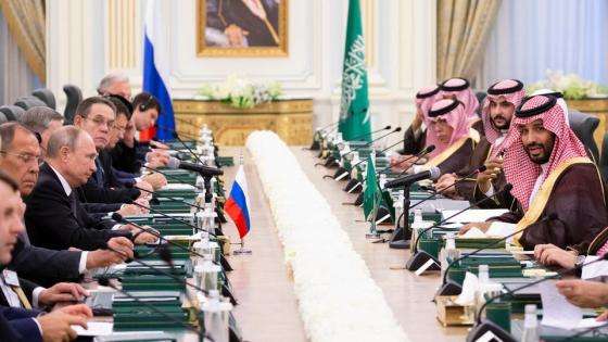 ولي العهد السعودي يؤكد على أهمية التعاون الروسي السعودي في قطاع الطاقة